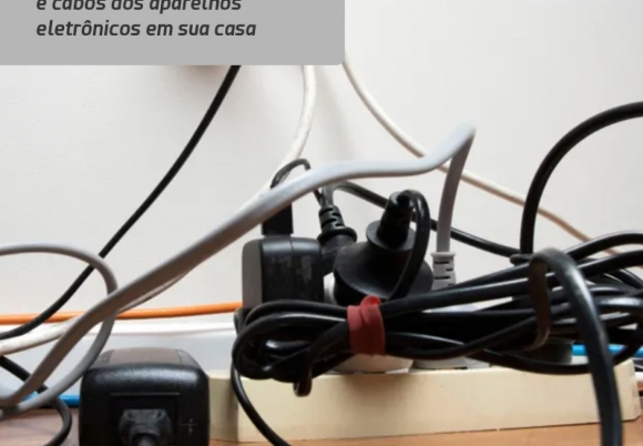5 maneiras de esconder os fios e cabos dos aparelhos eletrônicos em sua casa.